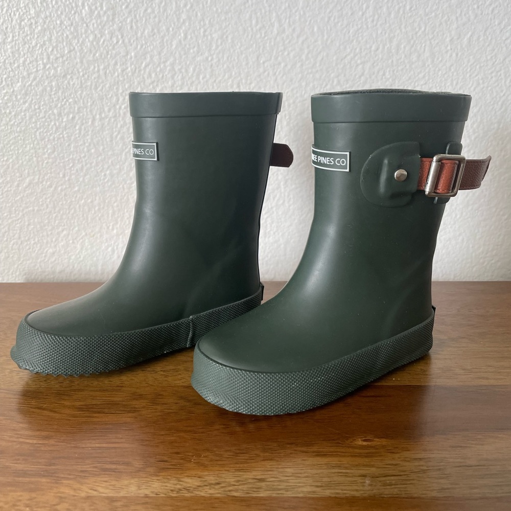 Three Pines Co. (Now Urban Pines Co.) Dark Green rain boots size 5